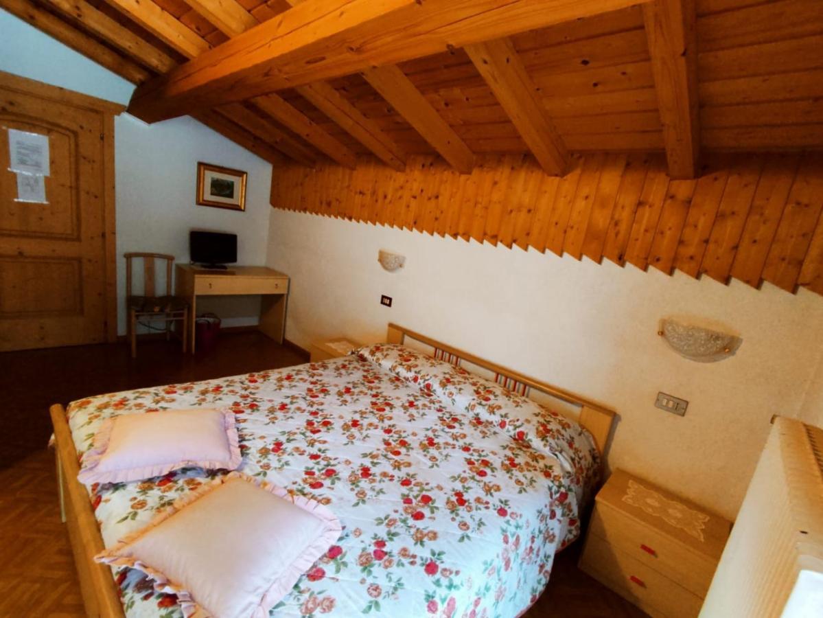 Affittacamere Pizzeria Marmolada Rocca Pietore Eksteriør bilde