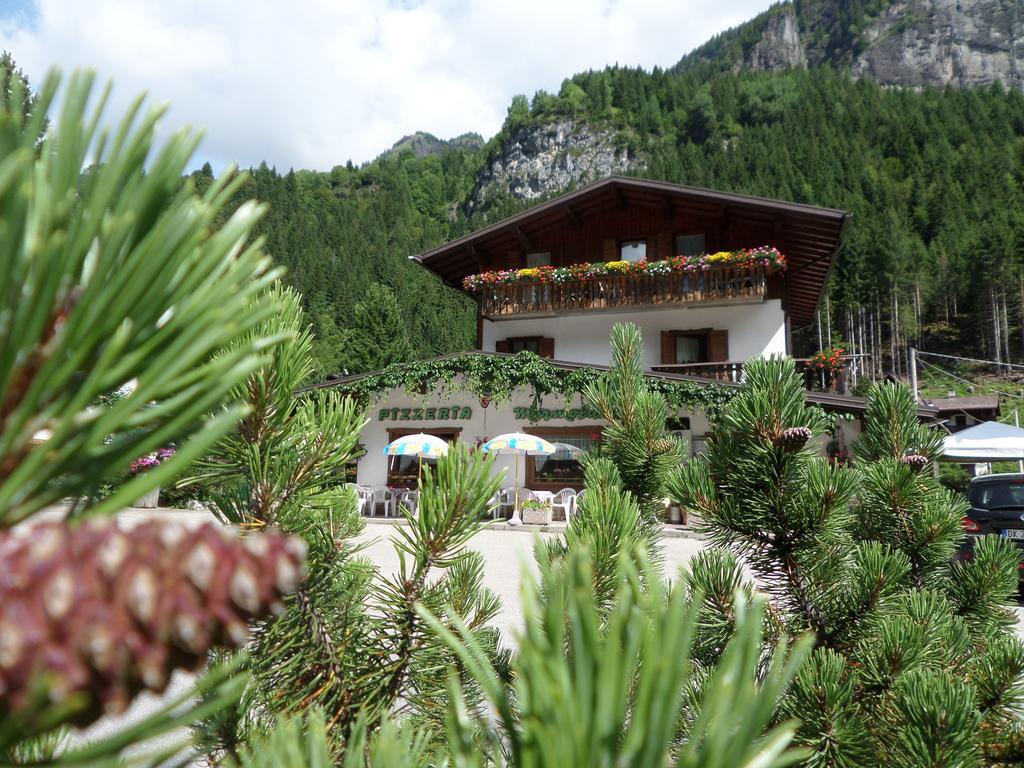 Affittacamere Pizzeria Marmolada Rocca Pietore Eksteriør bilde